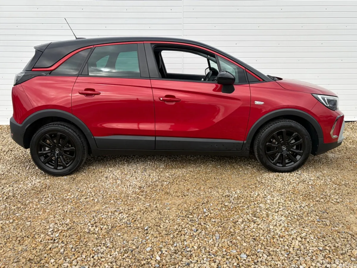 Opel Crossland MPV, Petrol, 2021, Red