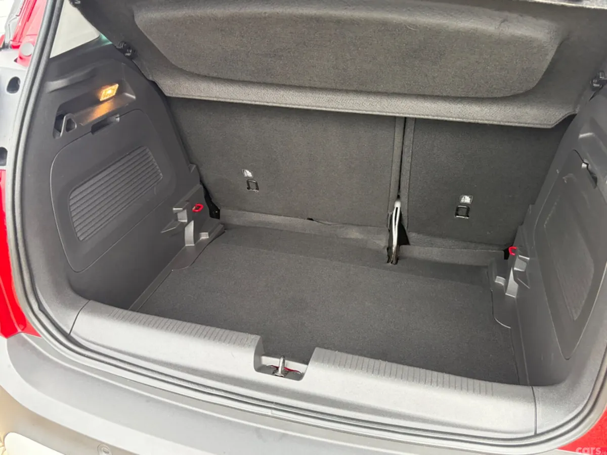 Opel Crossland MPV, Petrol, 2021, Red