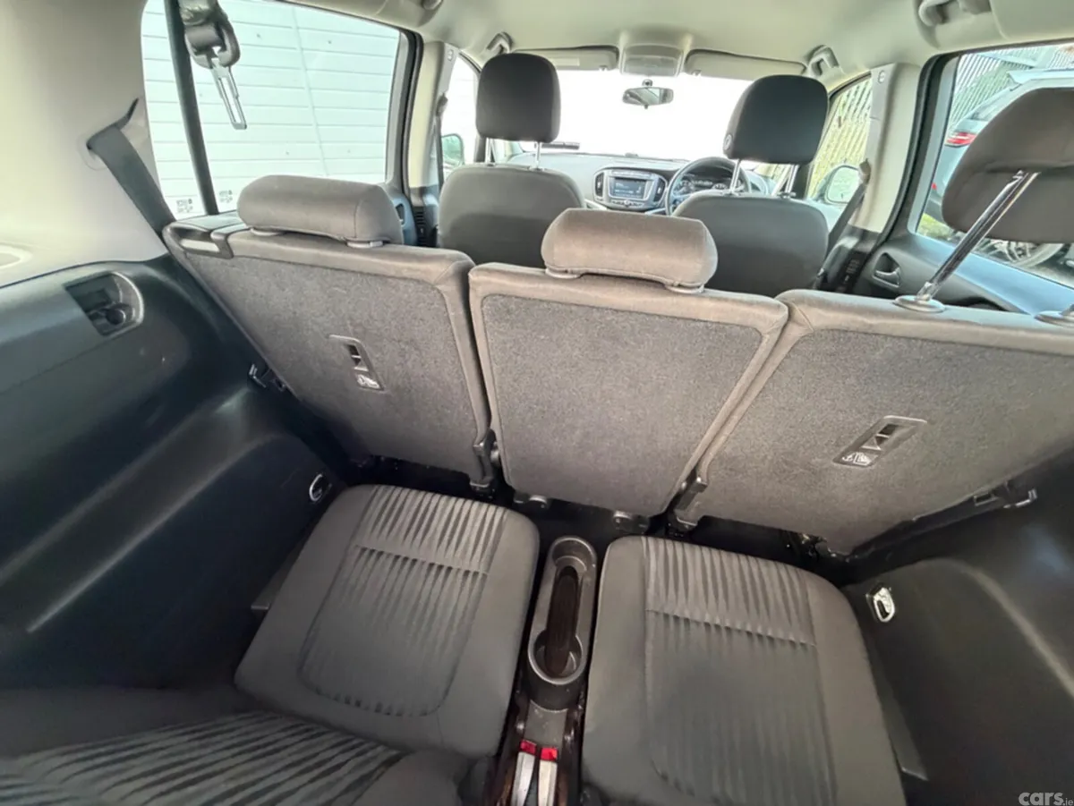 Opel Zafira MPV, Petrol, 2018, Grey
