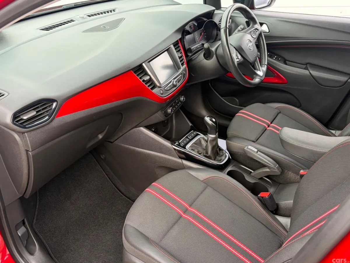 Opel Crossland MPV, Petrol, 2021, Red