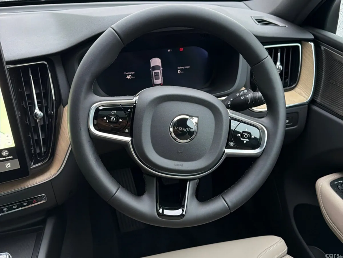 Volvo XC60 SUV, Petrol Plug-in Hybrid, 2026, Black