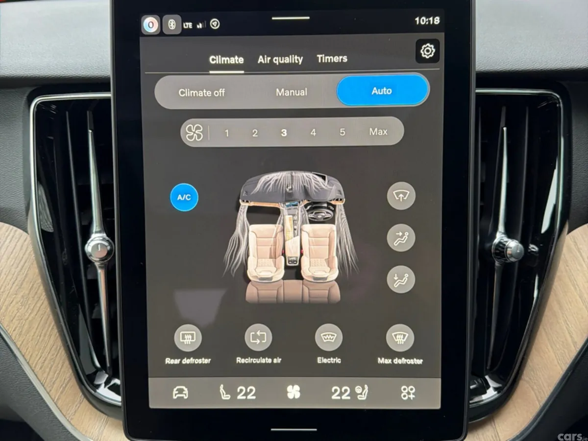 Volvo XC60 SUV, Petrol Plug-in Hybrid, 2026, Black