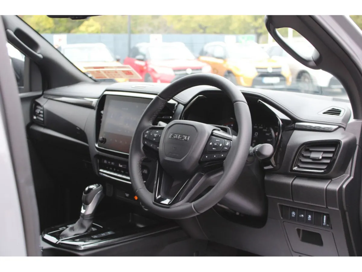 Isuzu D-Max Pick Up, Diesel, 2027, Grey