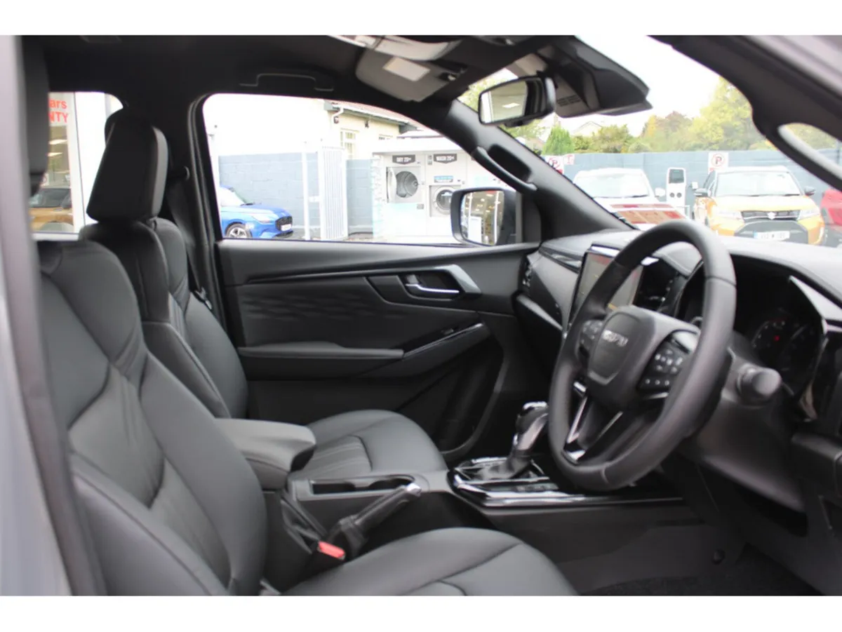 Isuzu D-Max Pick Up, Diesel, 2027, Grey