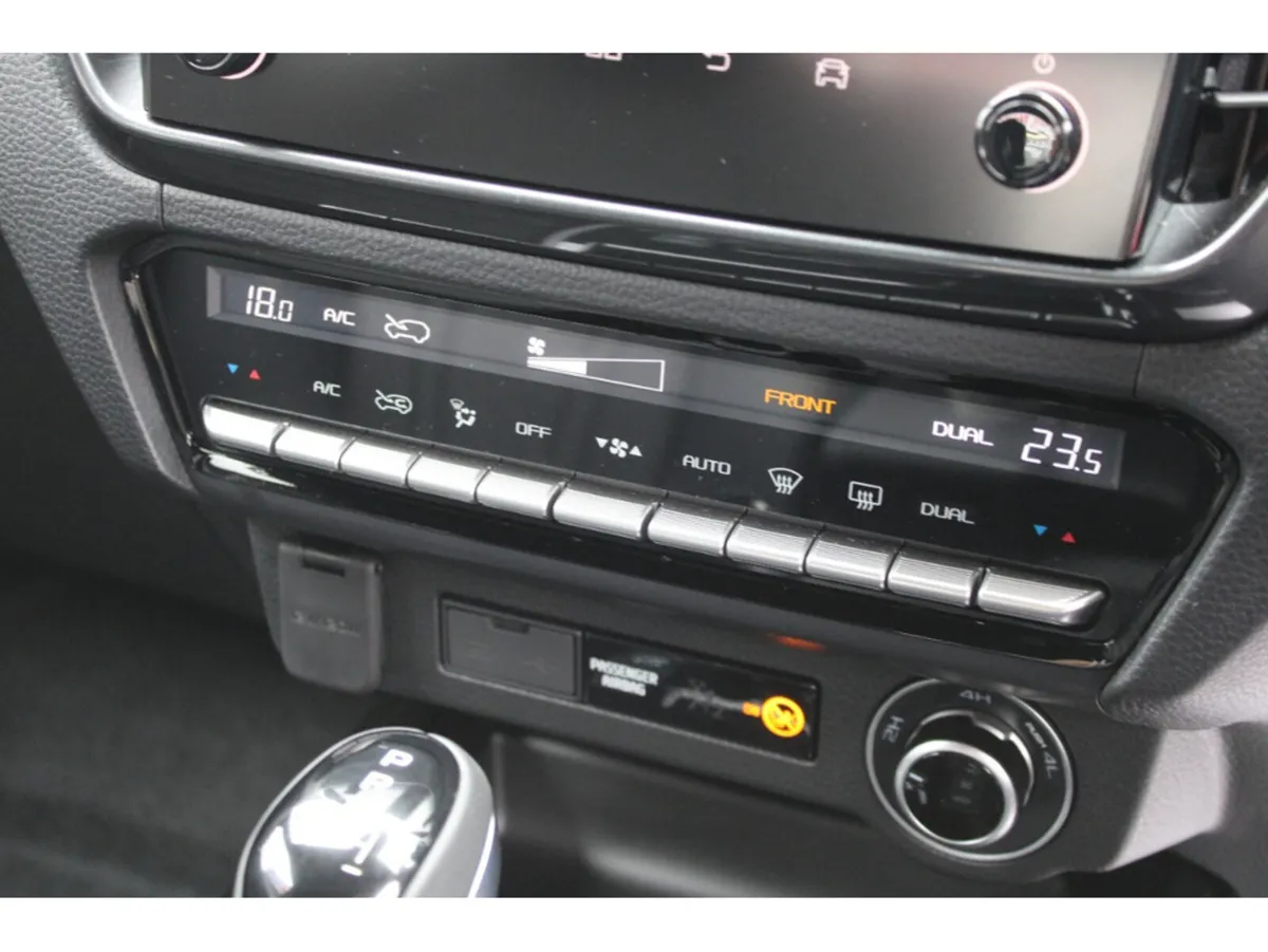 Isuzu D-Max Pick Up, Diesel, 2027, Grey