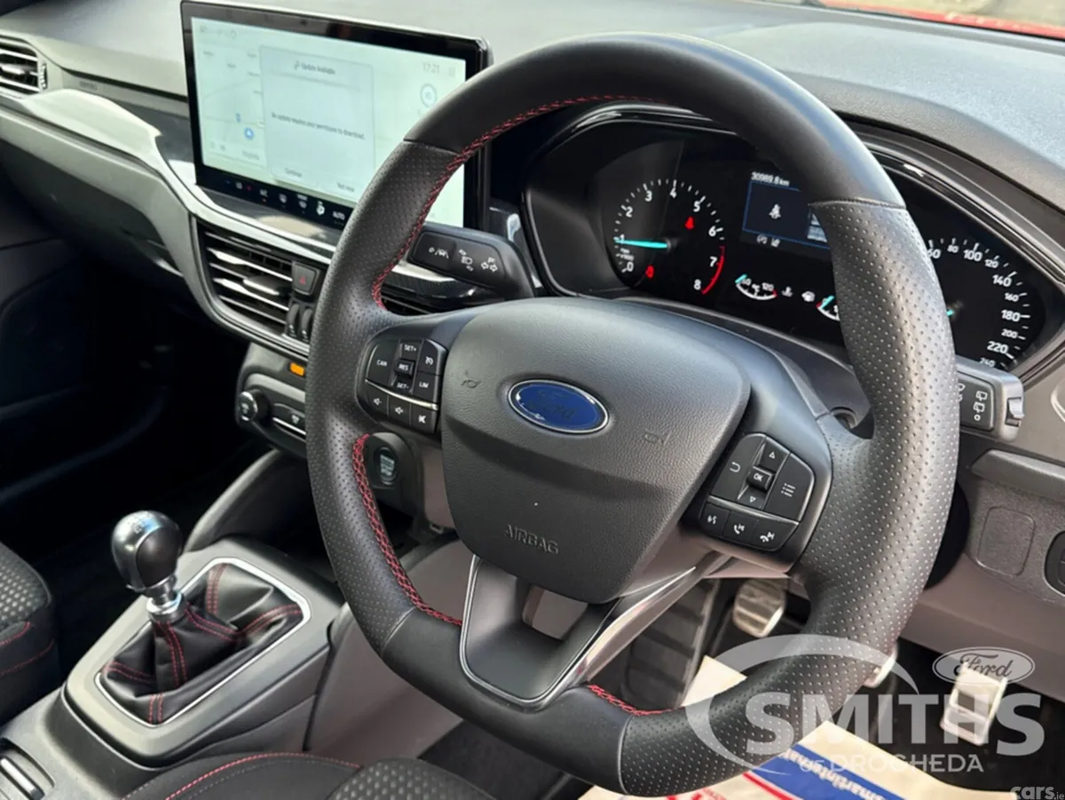 Ford Focus Hatchback, Petrol Hybrid, 2025, Red