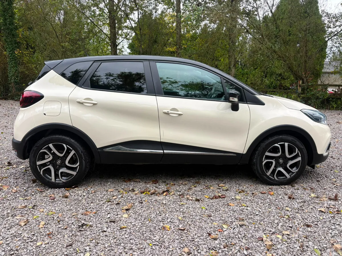 Renault Captur Hatchback, Petrol, 2019, White