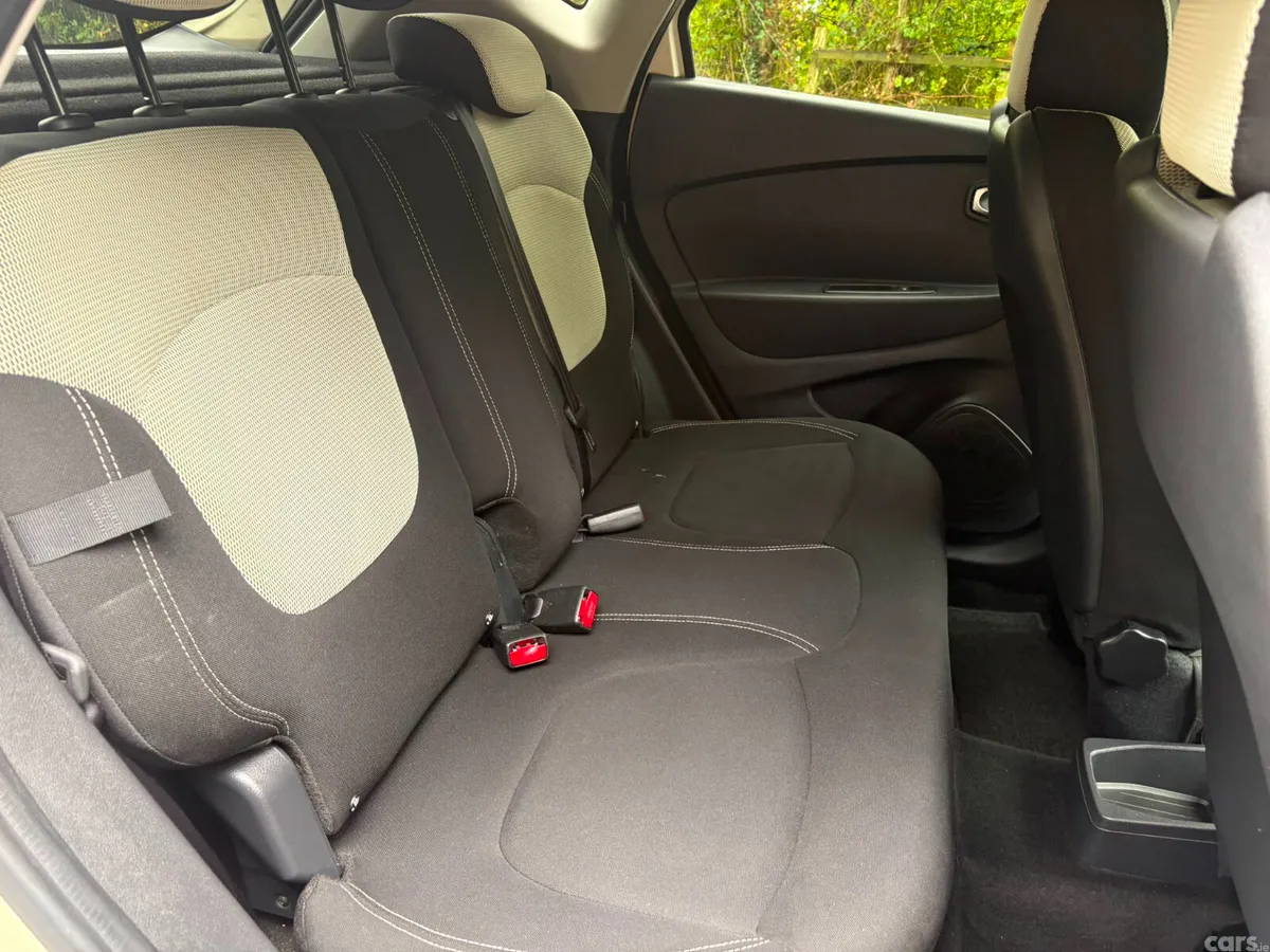 Renault Captur Hatchback, Petrol, 2019, White