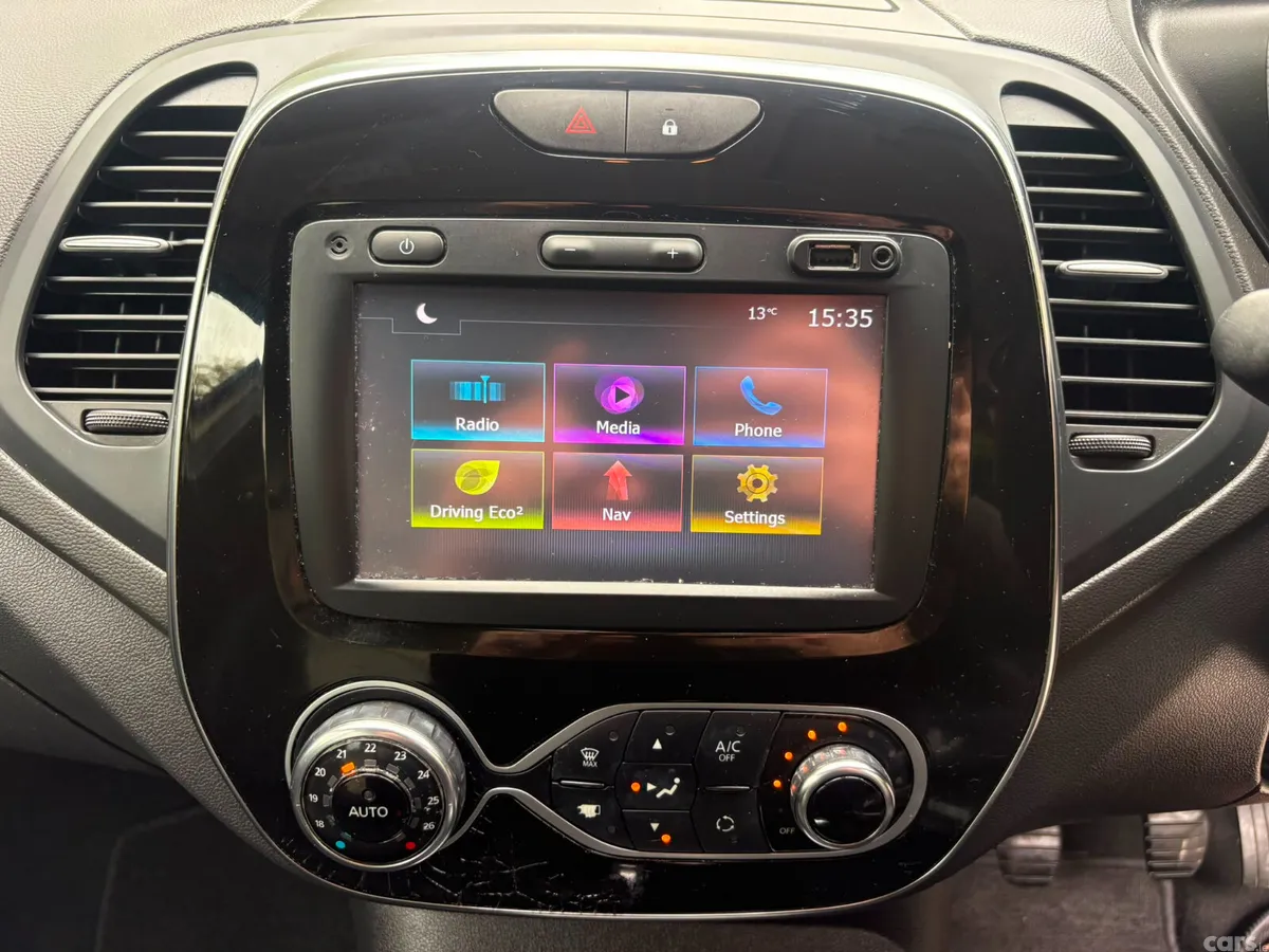 Renault Captur Hatchback, Petrol, 2019, White