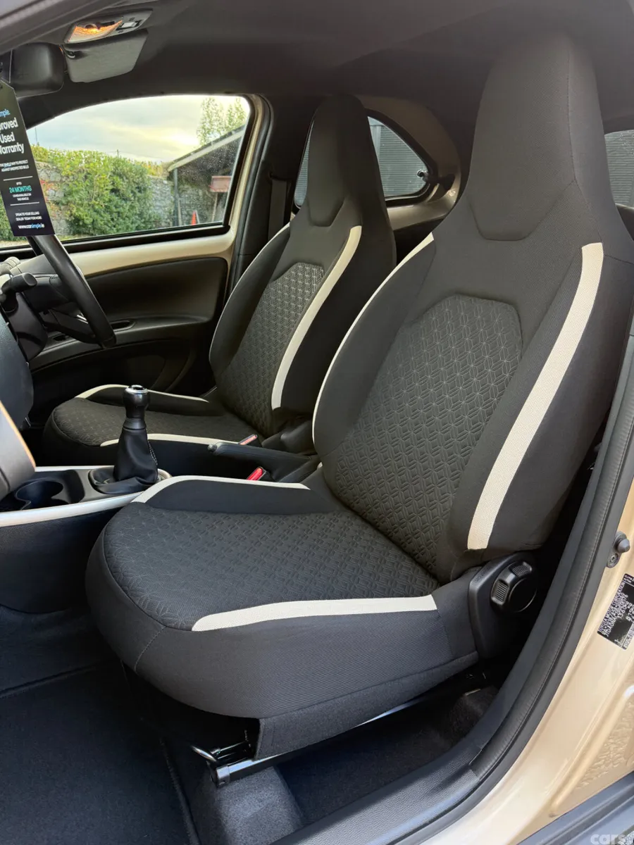 Toyota Aygo Hatchback, Petrol, 2022, Brown