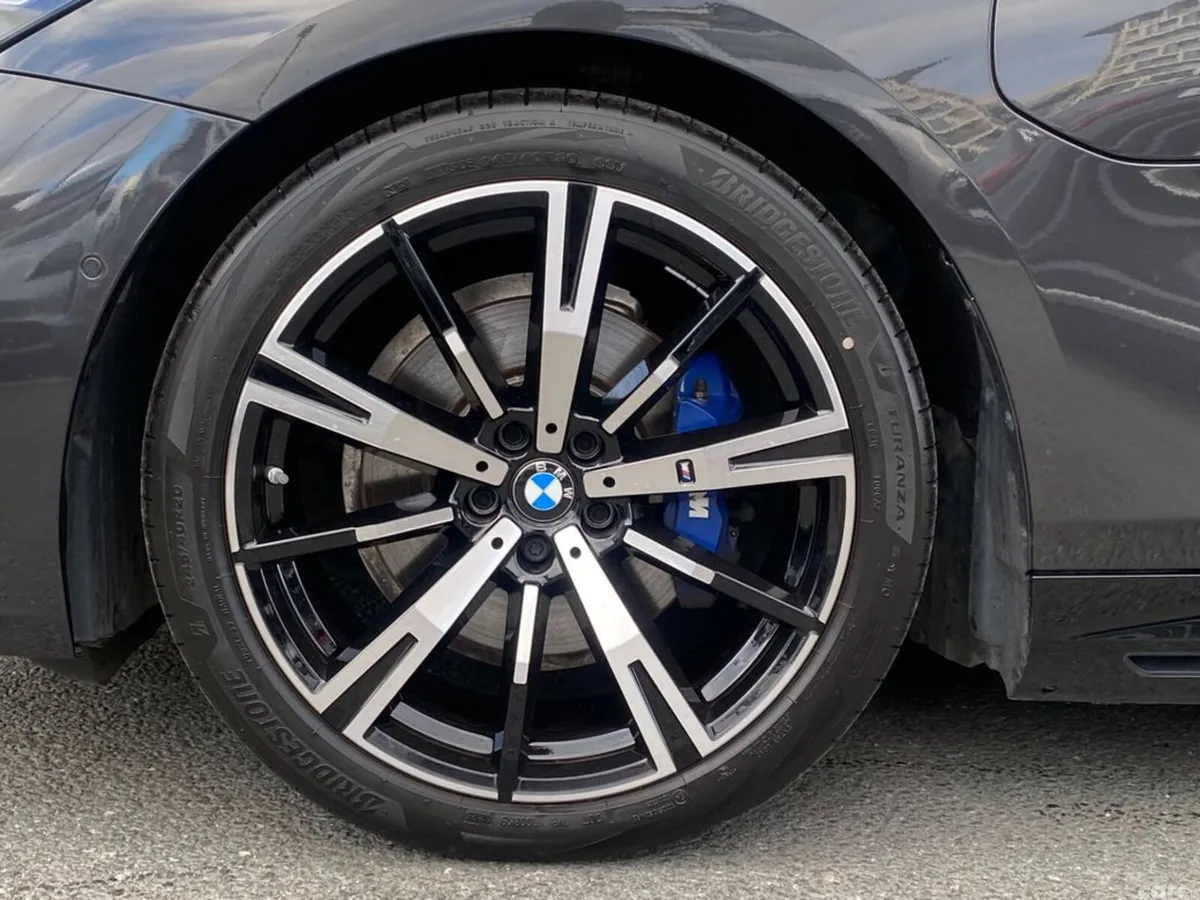 BMW 5-Series Estate, Petrol Plug-in Hybrid, 2025, Grey