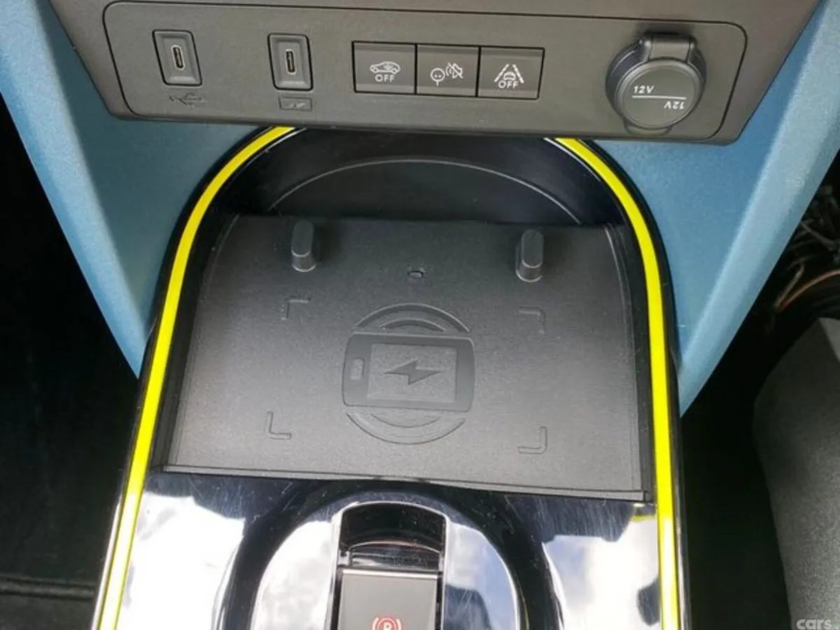 Fiat Grande Panda Hatchback, Petrol Hybrid, 2026, Yellow
