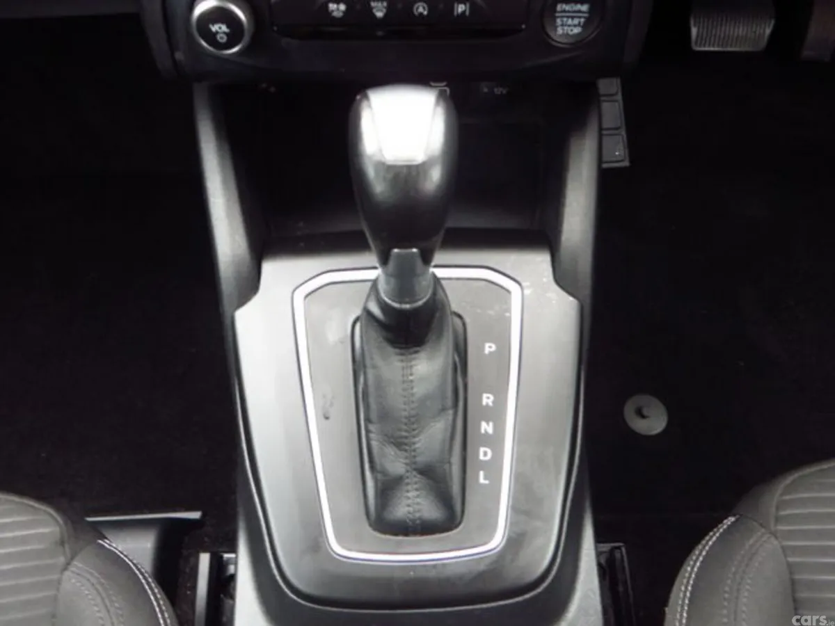 Ford Focus Hatchback, Petrol Hybrid, 2023, White