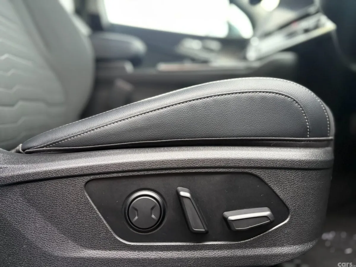 Kia Sportage SUV, Petrol Hybrid, 2022, Grey