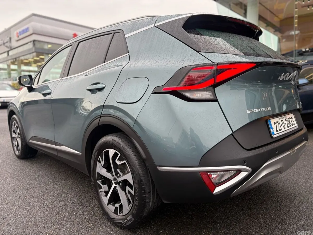 Kia Sportage SUV, Petrol Hybrid, 2022, Grey