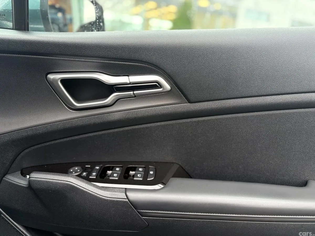 Kia Sportage SUV, Petrol Hybrid, 2022, Grey