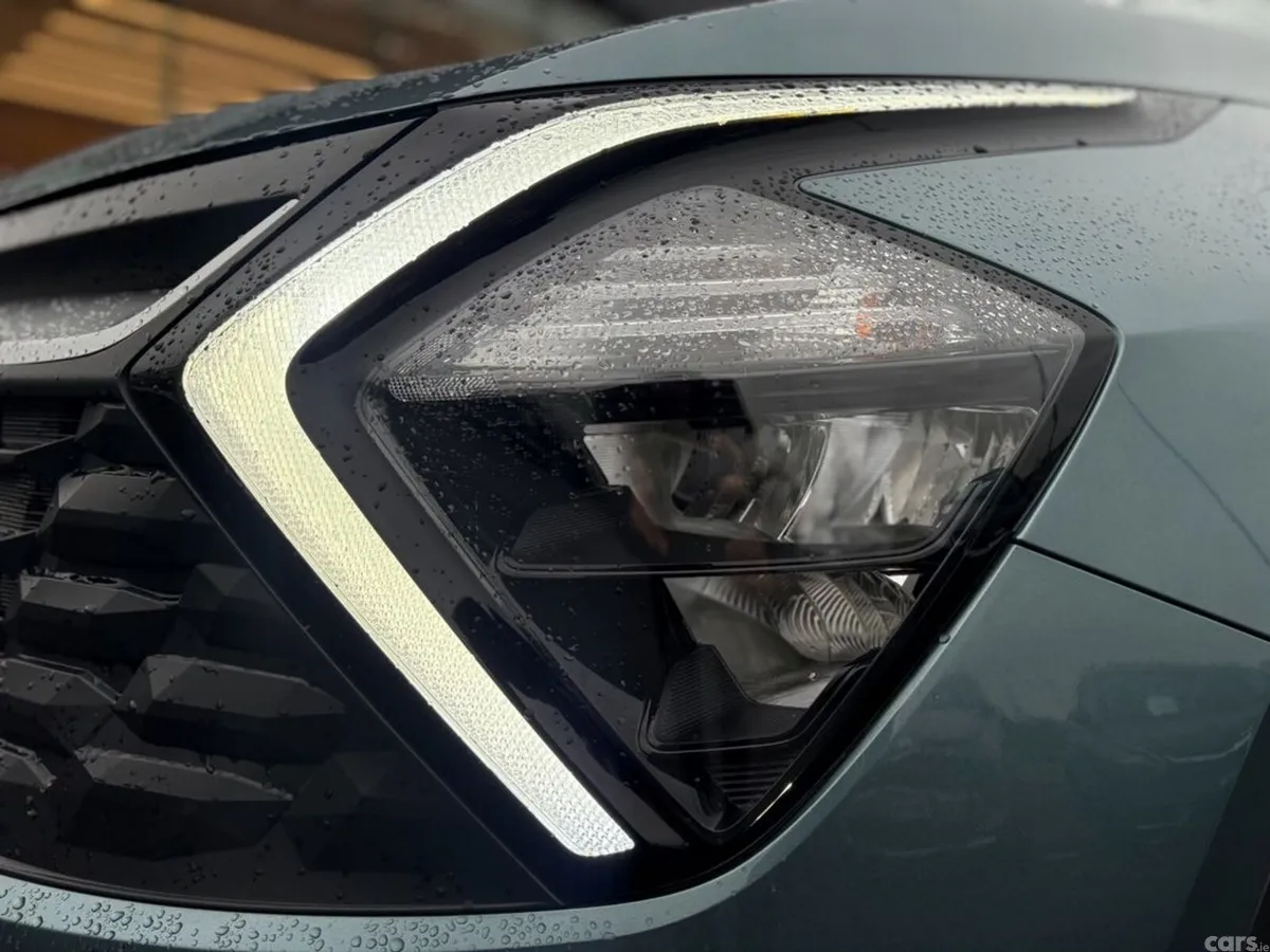 Kia Sportage SUV, Petrol Hybrid, 2022, Grey