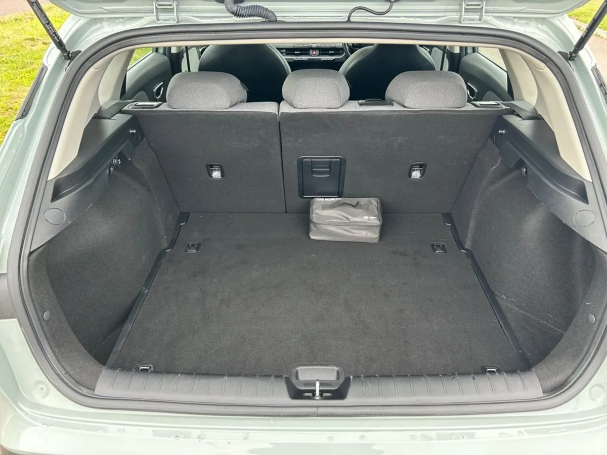 Kia K4 Hatchback, Petrol Hybrid, 2026, Green