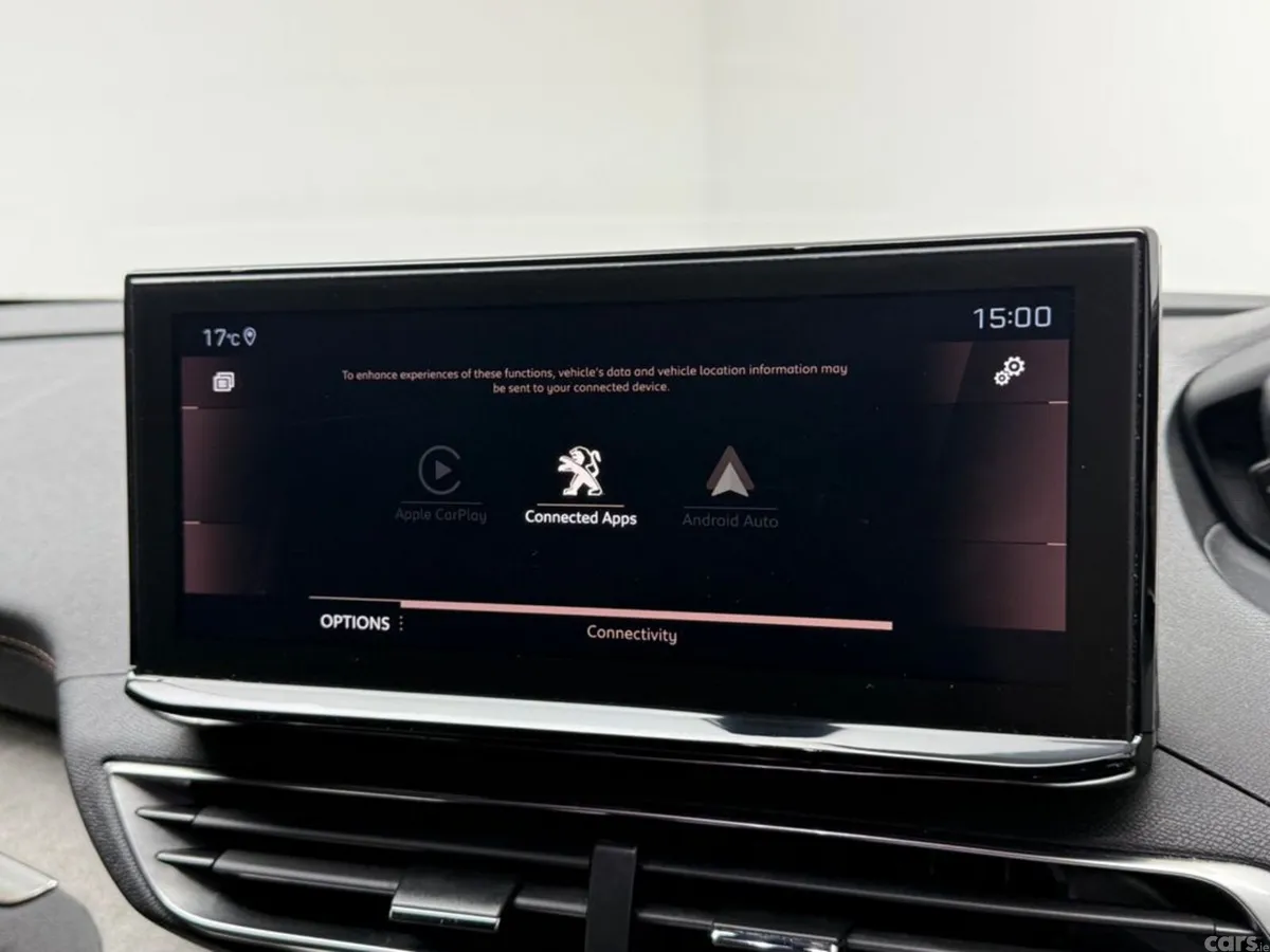 Peugeot 5008 MPV, Petrol, 2021, White