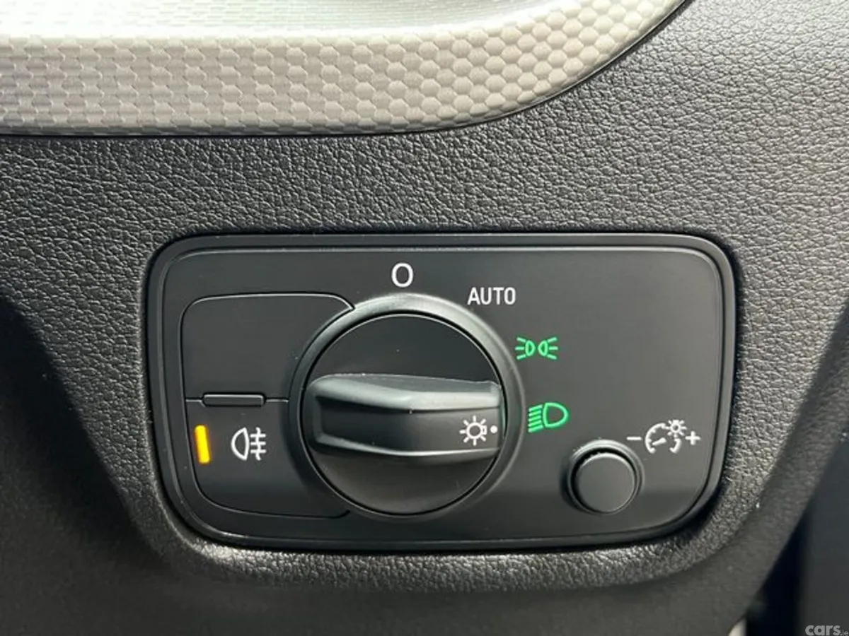 Audi Q2 Hatchback, Petrol, 2022, Blue