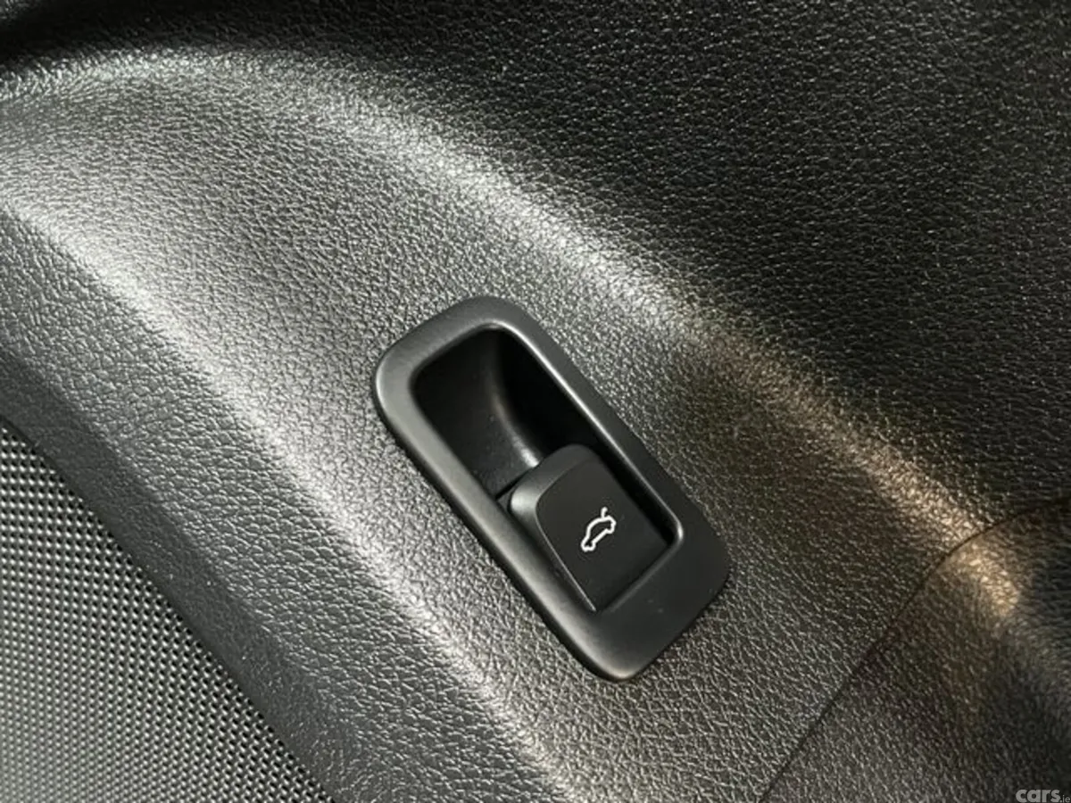 Audi Q2 Hatchback, Petrol, 2022, Blue