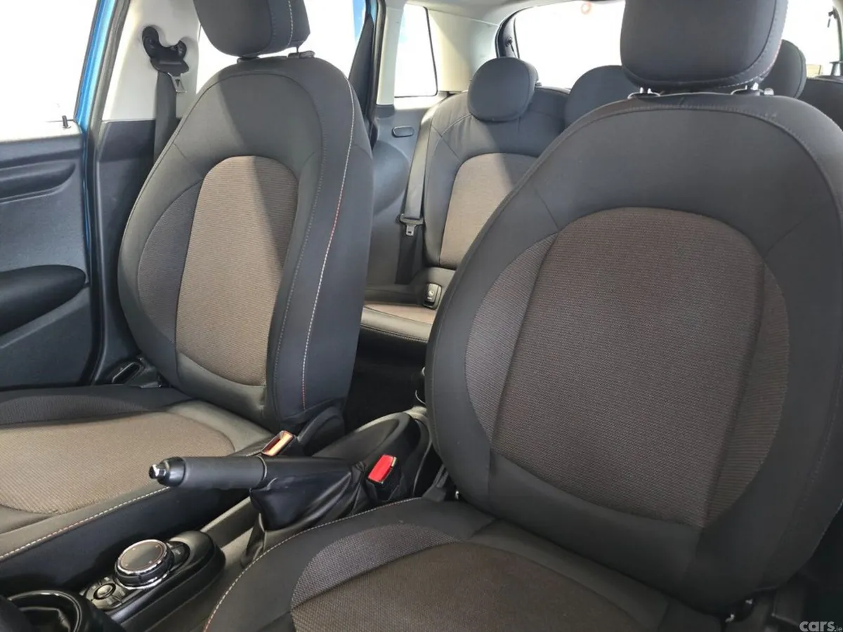 Mini Cooper Hatchback, Diesel, 2017, Blue