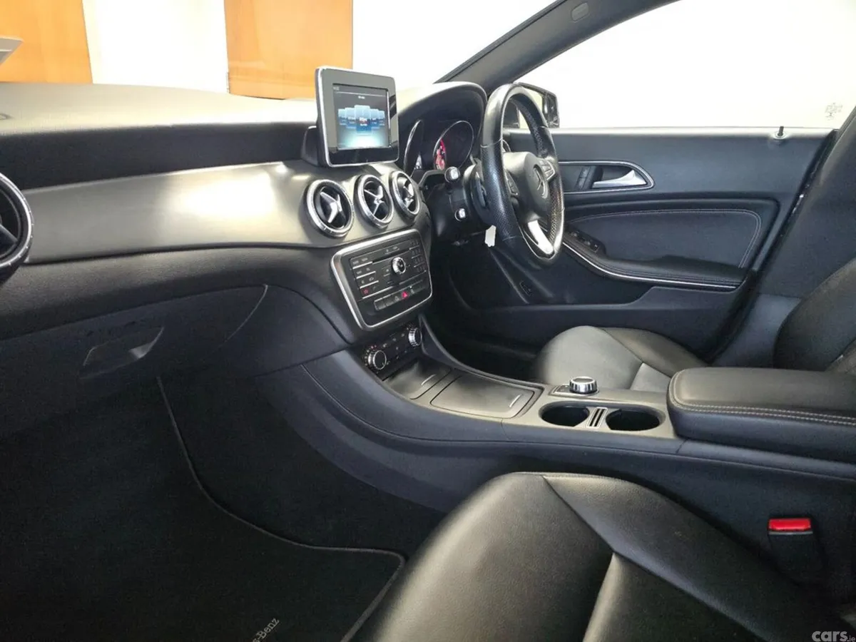 Mercedes-Benz CLA Saloon, Diesel, 2015, Black