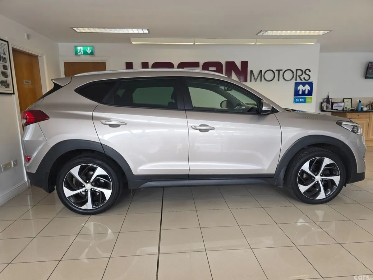 Hyundai Tucson MPV, Diesel, 2019, Beige