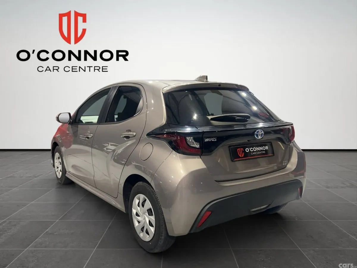 Toyota Yaris Hatchback, Petrol Hybrid, 2022, Brown