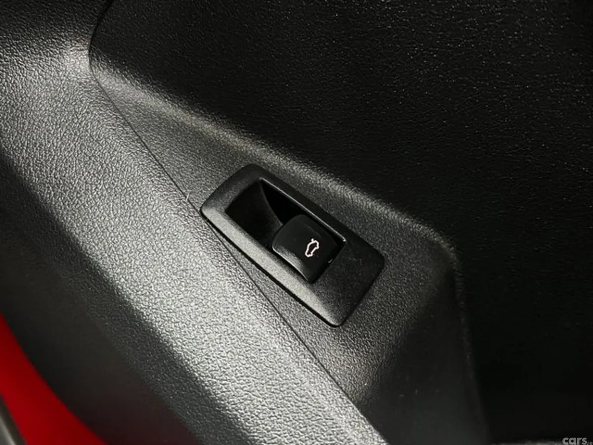 BMW 1-Series Hatchback, Diesel, 2020, Red