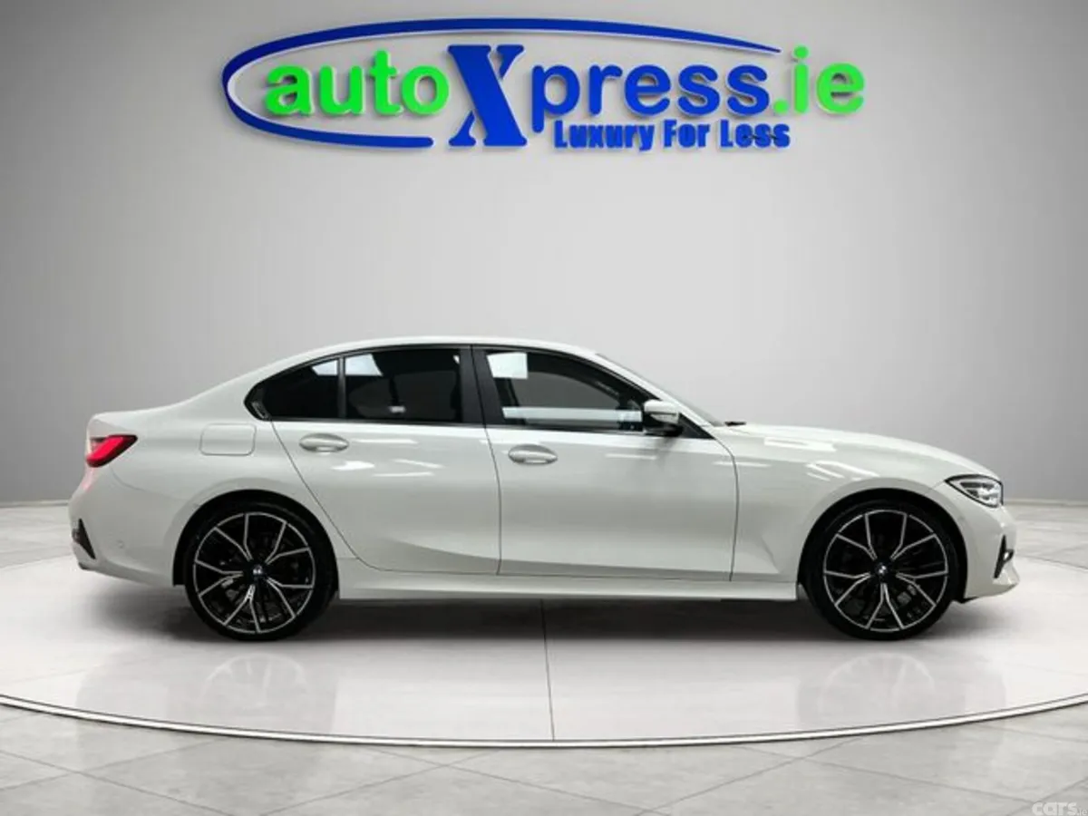 BMW 3-Series Saloon, Diesel, 2019, White