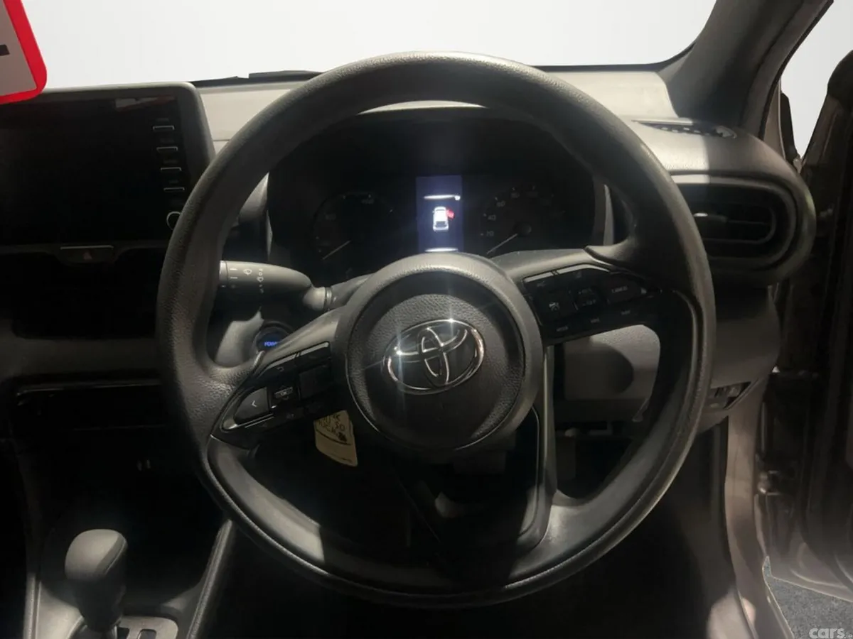 Toyota Yaris Hatchback, Petrol Hybrid, 2022, Brown