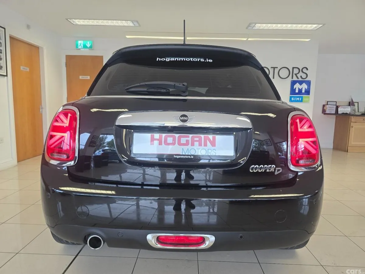 Mini Cooper Hatchback, Diesel, 2021, Black
