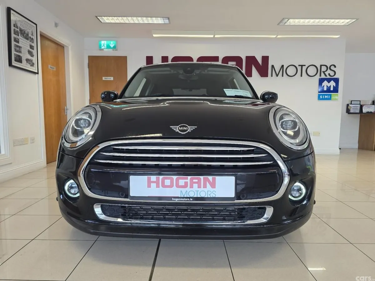Mini Cooper Hatchback, Diesel, 2021, Black