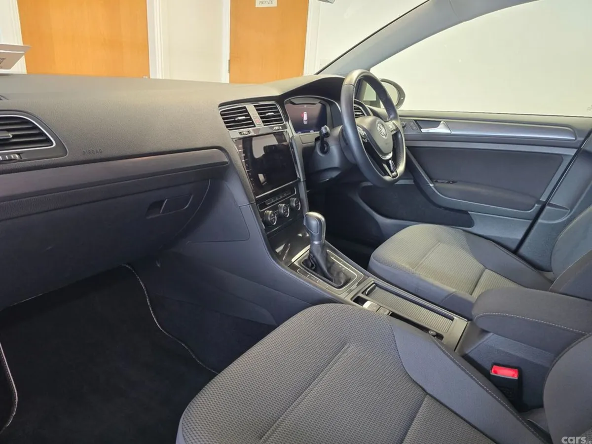 Volkswagen Golf Hatchback, Petrol, 2018, White