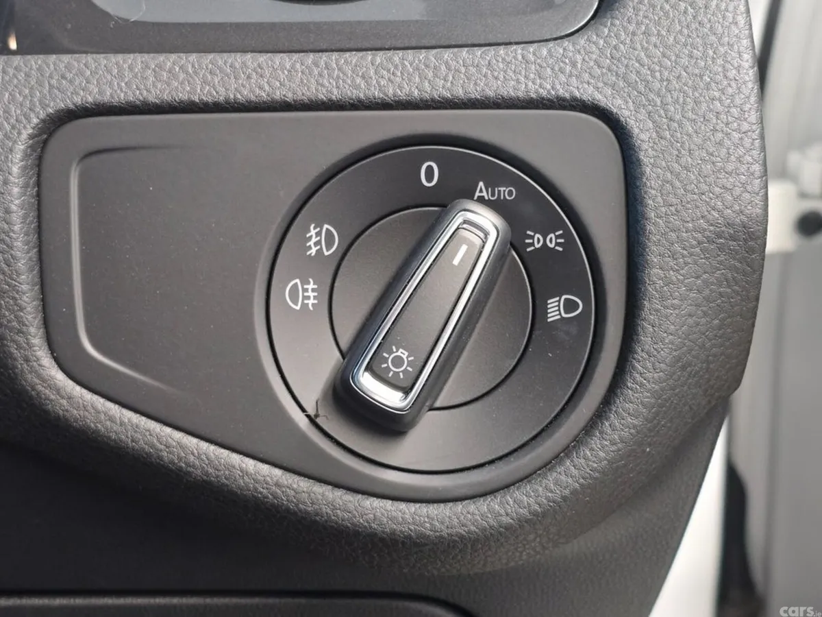 Volkswagen Golf Hatchback, Petrol, 2018, White