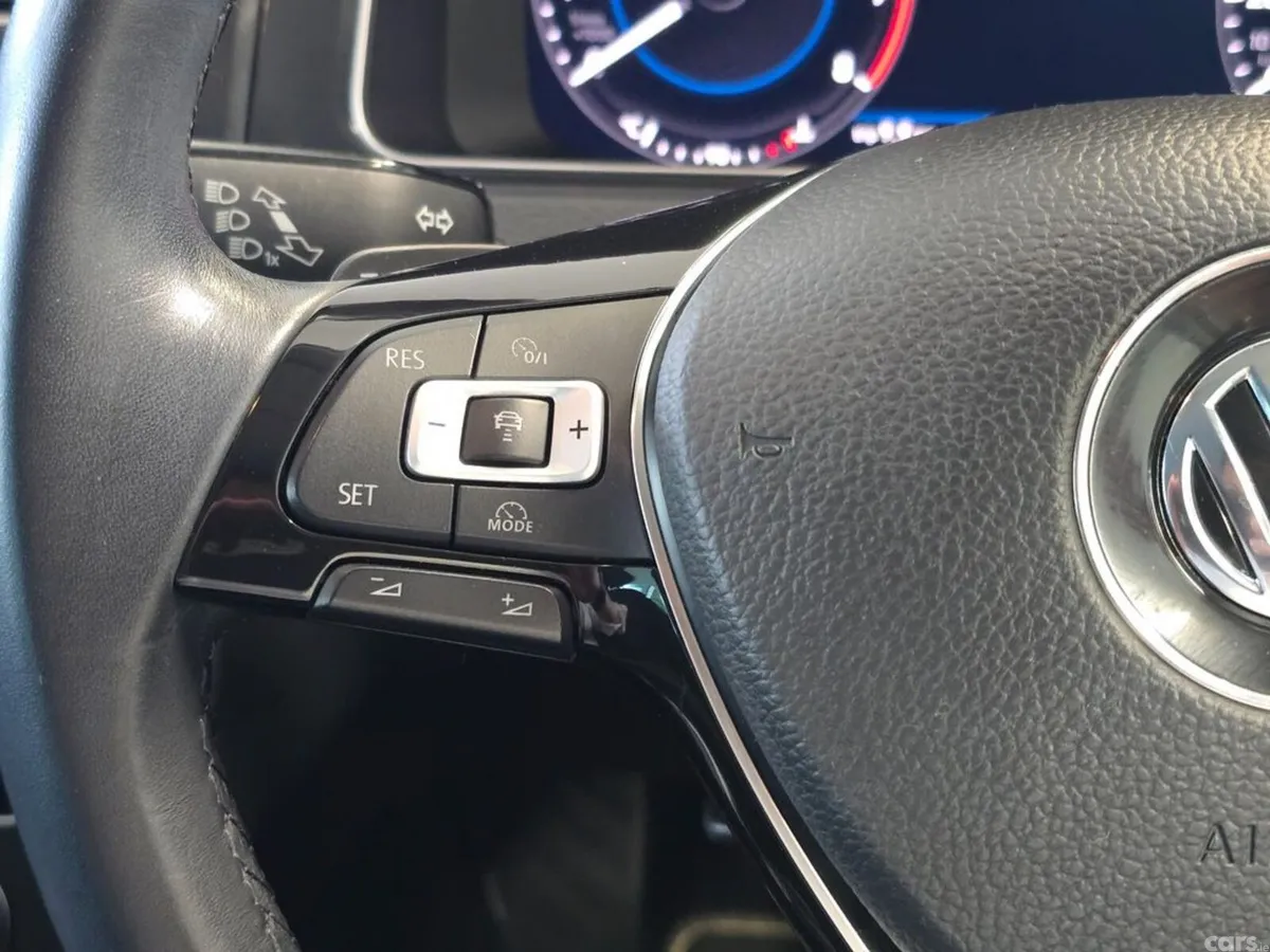 Volkswagen Golf Hatchback, Petrol, 2018, White