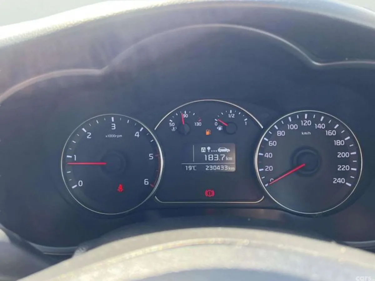 Kia Carens Estate, Diesel, 2014, Silver