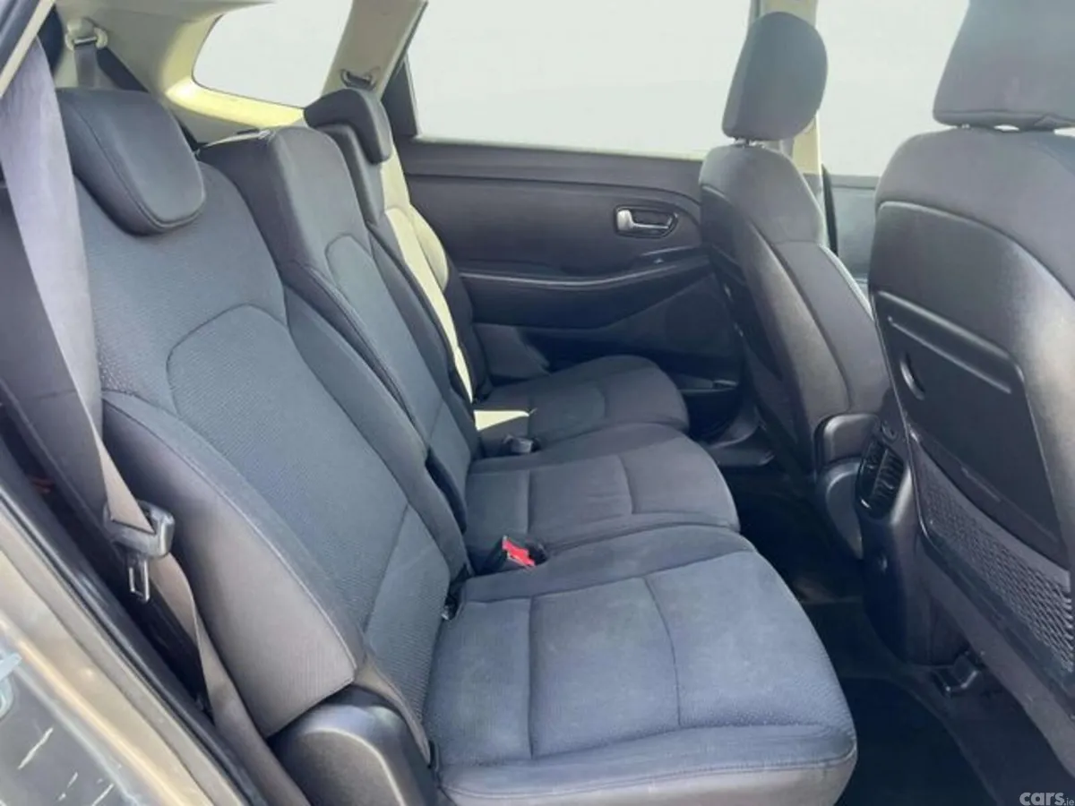 Kia Carens Estate, Diesel, 2014, Silver