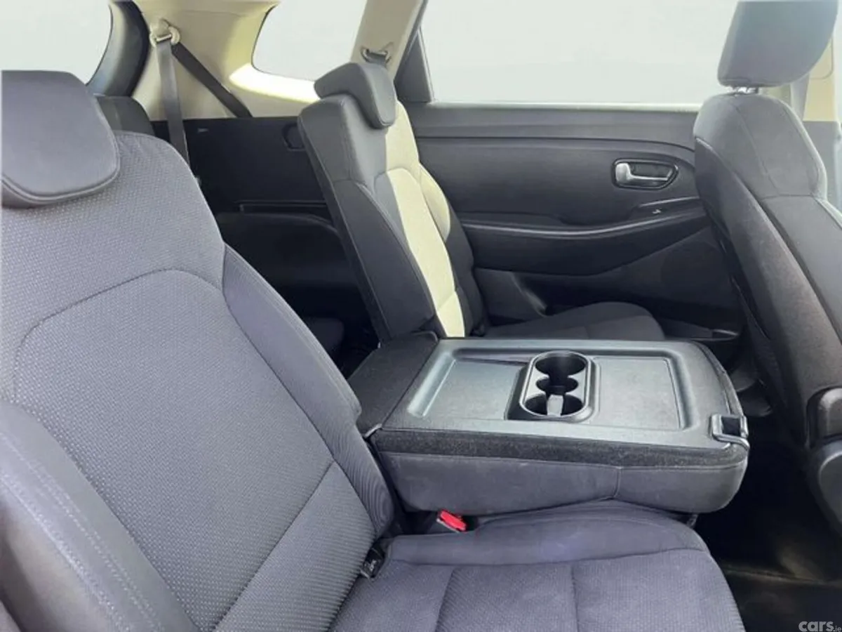 Kia Carens Estate, Diesel, 2014, Silver