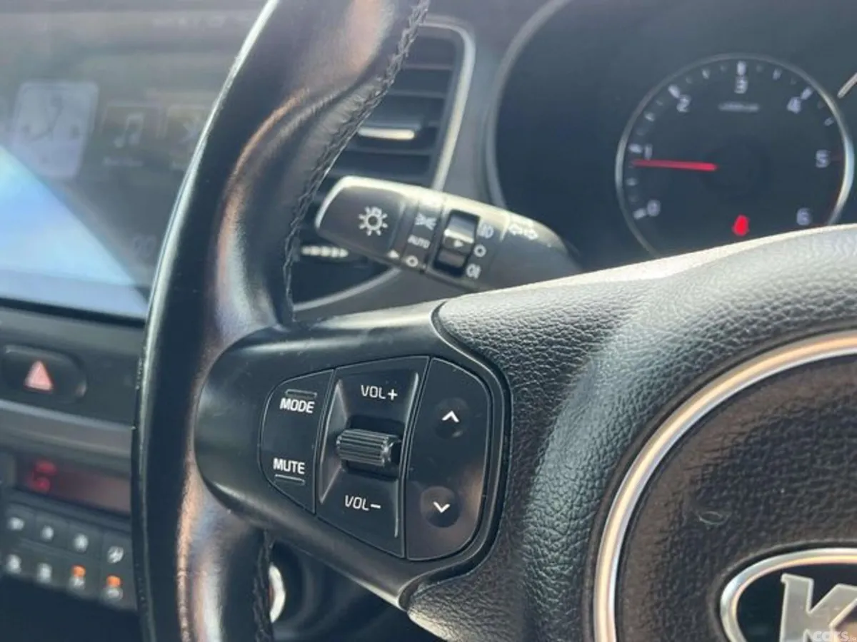 Kia Carens Estate, Diesel, 2014, Silver