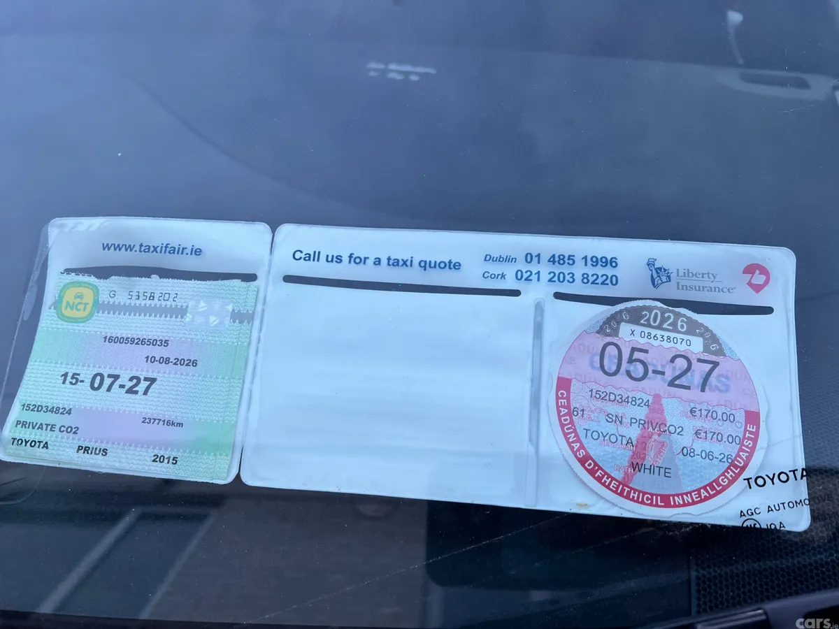 Toyota Prius Hatchback, Petrol Hybrid, 2015, White