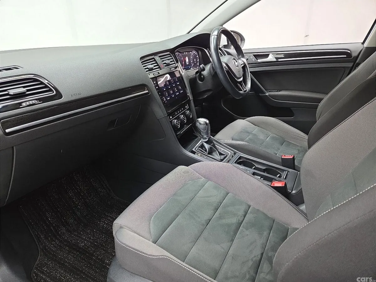 Volkswagen Golf Hatchback, Petrol, 2019, White