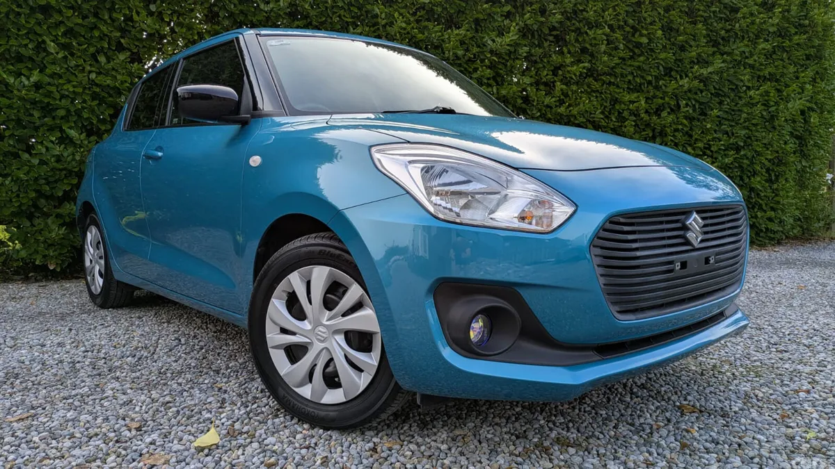 Suzuki Swift Hatchback, Petrol, 2017, Blue