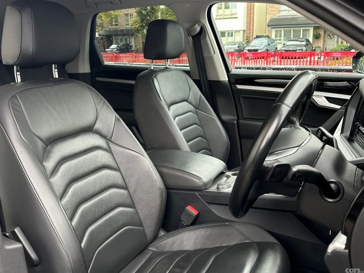 Volkswagen Touareg SUV, Diesel, 2019, Grey