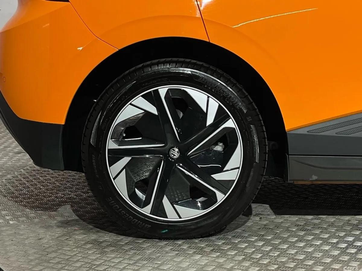 MG MG4 Hatchback, Electric, 2023, Orange