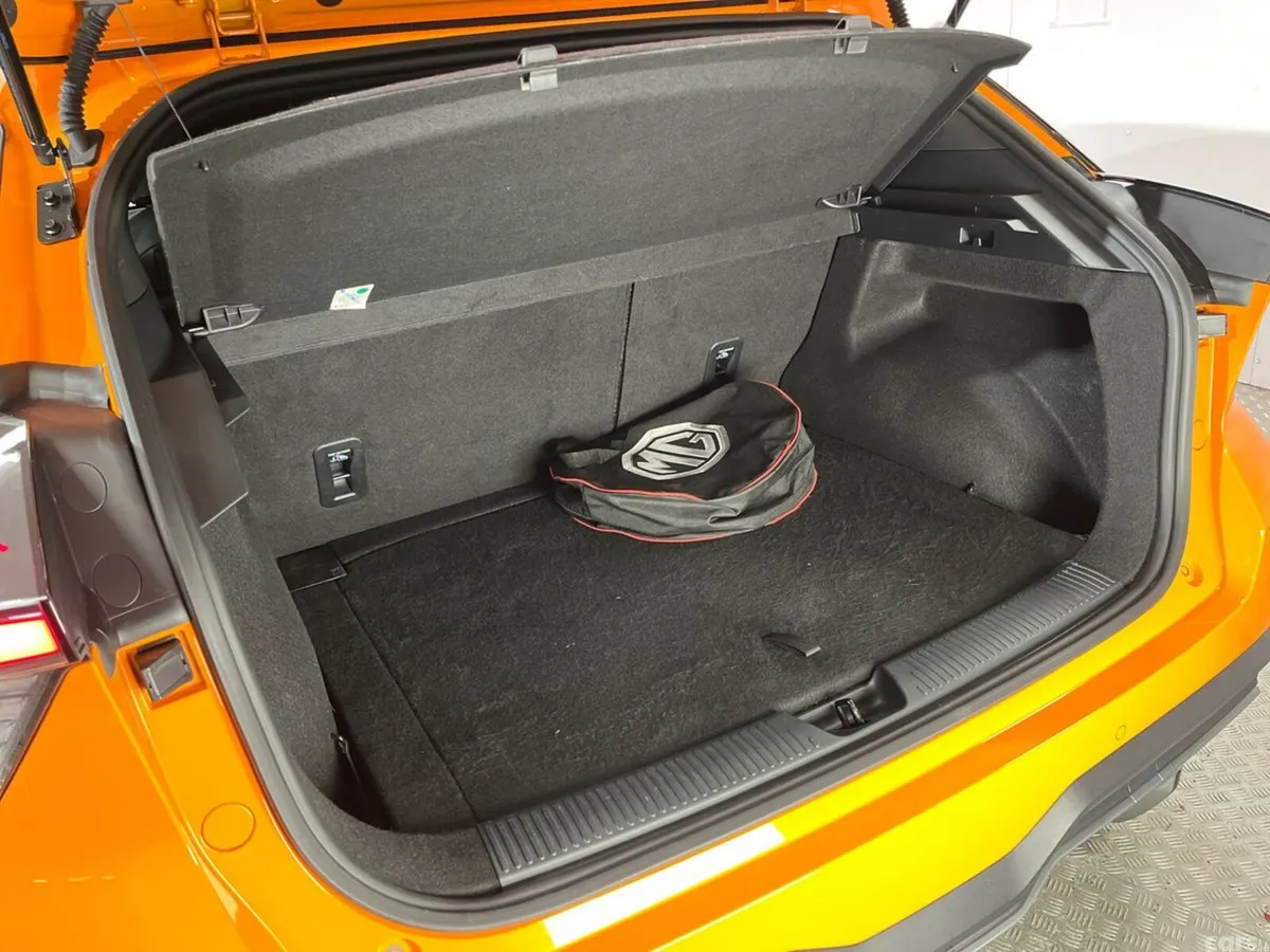 MG MG4 Hatchback, Electric, 2023, Orange