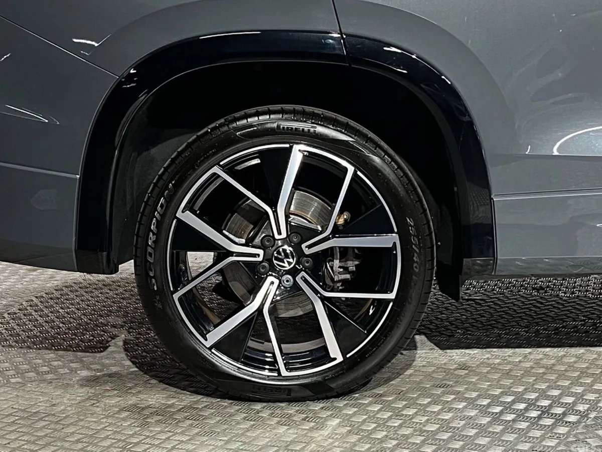 Volkswagen Tayron SUV, Petrol Plug-in Hybrid, 2025, Grey