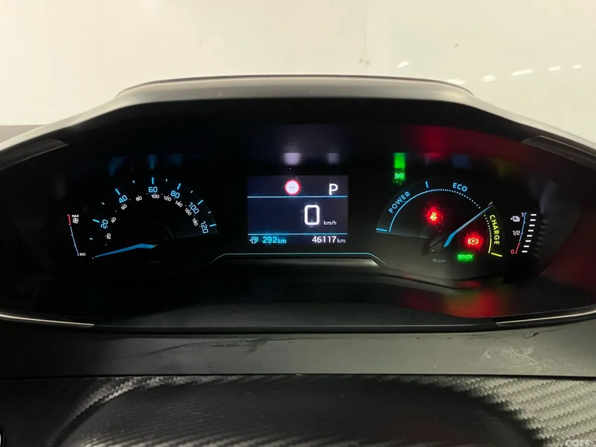 Peugeot 2008 SUV, Electric, 2023, Grey