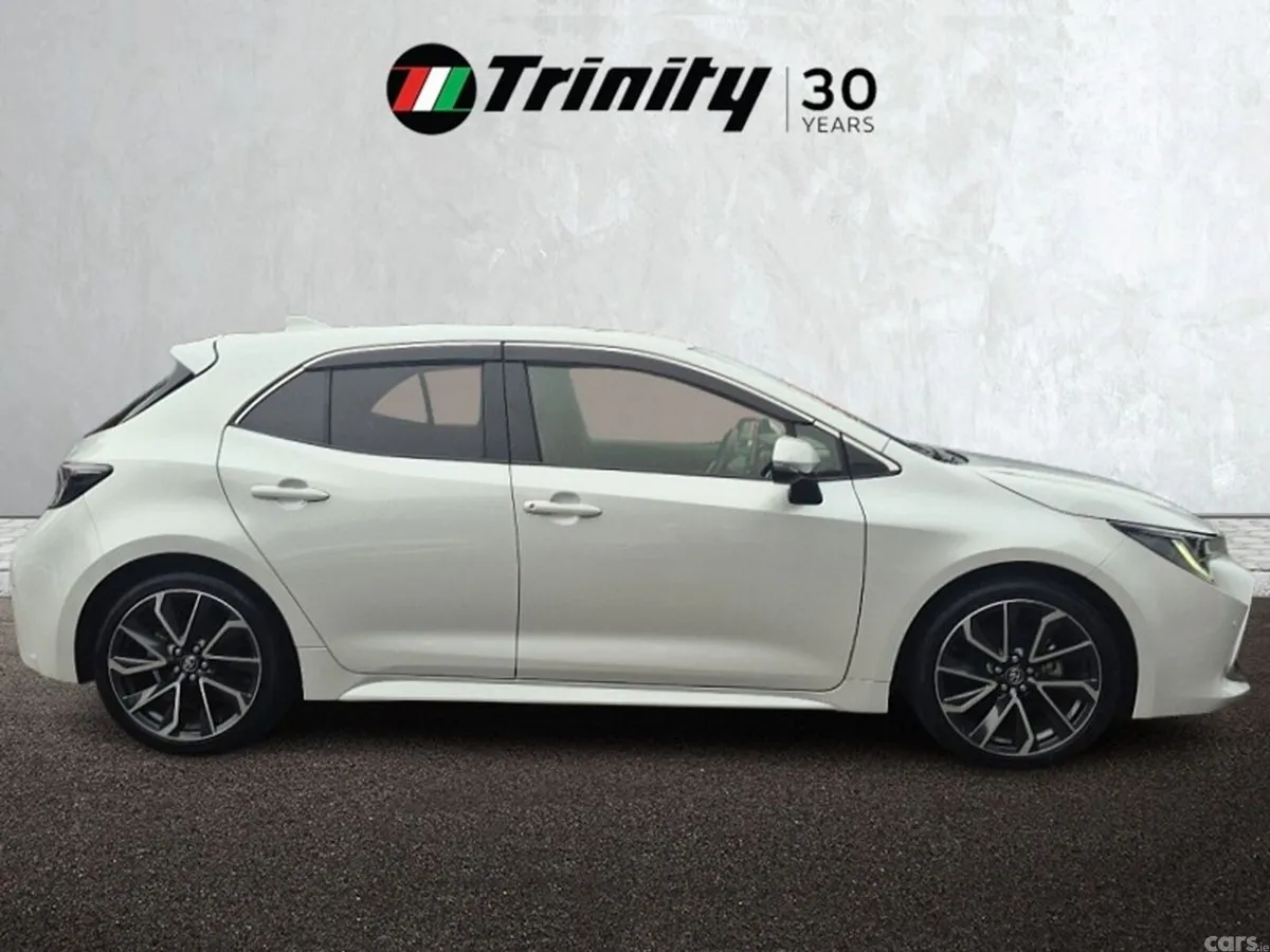 Toyota Corolla Hatchback, Petrol Hybrid, 2022, White